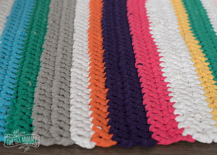 DIY Crochet T-Shirt Yarn Rug Tutorial Video