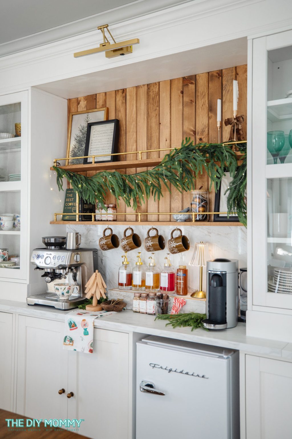 Coffee Bar Decor Ideas for Christmas: Transform Your Drink Station with ...